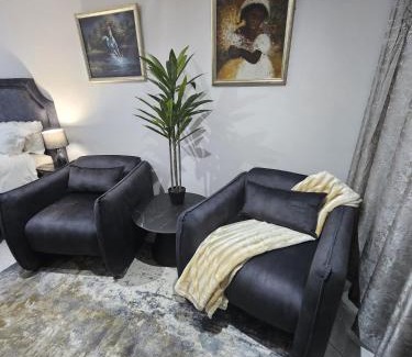 Parklands House | Falcon Suite