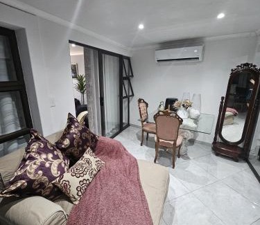 Parklands House | Falcon Suite