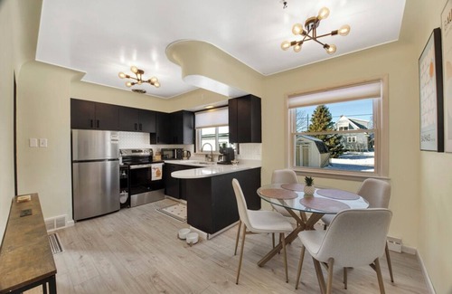 Quinnesec House | Fall Color Season is Here! Mid-modern 2 beds w/King/Queen