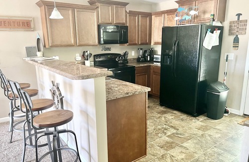 Murfreesboro House | Fall Creek Cottage - Near I-840 and minutes to Superspeedway and Siegel Soccer.