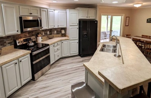 Pikeville House | Fall Creek Falls Hillside Getaway