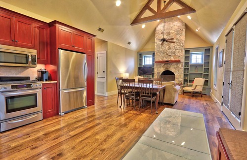 Buda House | Fall Creek Vineyards Wine Country Inn | Free Wine Tasting!