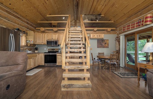 Georgetown Cabin | Fall Leaves are Changing! Cabin @ GTL