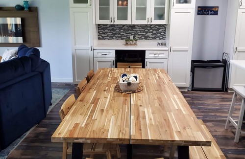 Arkdale Condo | Fall or Winter Getaway@ Northern Bay Resort!