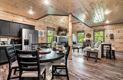Sevierville Cabin | Fall Relaxation! Amazing Amenities Indoor Pool Sauna Jacuzzi