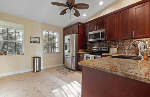 Rock Harbor House | Fall Specials & Spring Openings- 4BR Key Largo Retreat in Mariners Club!