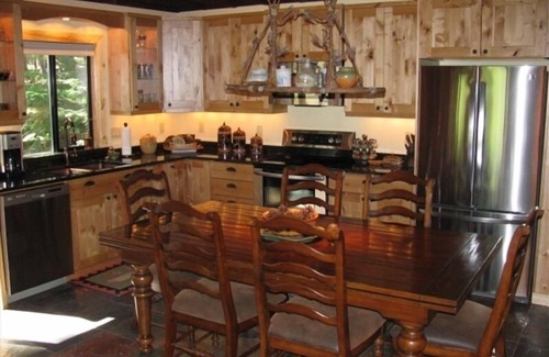 Black Butte Ranch Cabin | Fall & Winter Comfy Retreat! Black Butte Ranch Charming Boutique Fairway Cabin