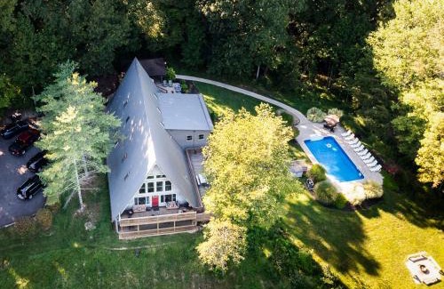 Logan House | Fallswood Lodge - by The Chalets