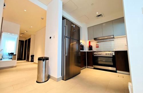 Dubai Apartment | FAM Living - 3BR Creekside Escape in Creek Rise Tower 2