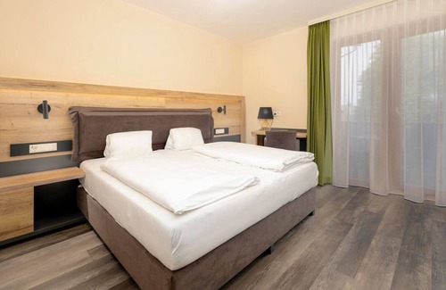 Altfinkenstein House | Familienzimmer - Finkensteiner Hof, Dion Hotels & Resorts Gmbh