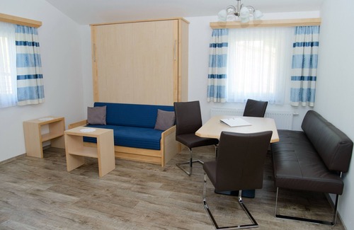 Moosburg Hotel | Familienappartement 55m2 Pool+ Kinderspielplatz Kärnten Card Inklusive