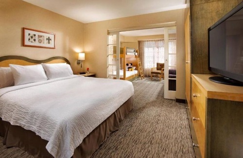 Anaheim Resort Hotel | Family Adventure Hub: Near Disney with Pool, Gym & Shuttle! 2 Units!