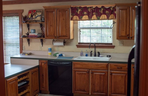 Kingsland House | Family and pet friendly lake house on a quiet cove on Lake LBJ