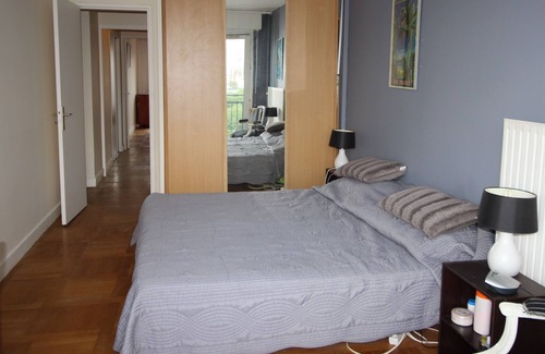 Croulebarbe Apartment | Family apartment for 6 with 3 Bedrooms, 2 BR, Wifi , with a view on PARIS