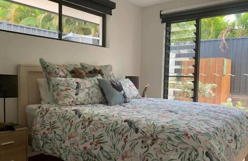 Noosaville House | Family At Heart - Heated Pool-Pet Friendly