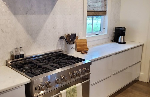 Isle of Palms House | Family Beach House - Pet-friendly - private heatable pool, close to the beach