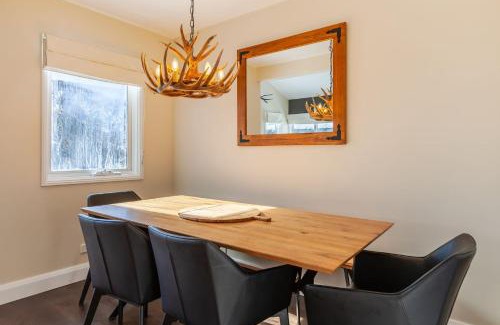 Perisher Valley Apartment | Family Chalet 32 The Stables Perisher