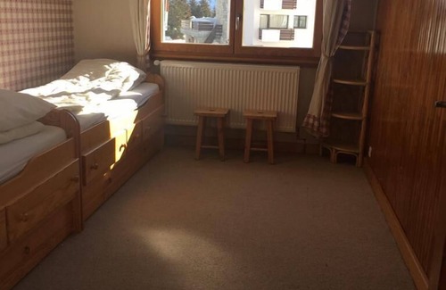 Tignes le Lac Ski Chalet | Family chalet apartment in Tignes Le Lac, at the foot of the lake and slopes