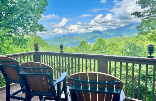 Chalet Village Ski Chalet | Family Chalet With Sauna, HotTub, Heavenly Views! Mins to Downtown!