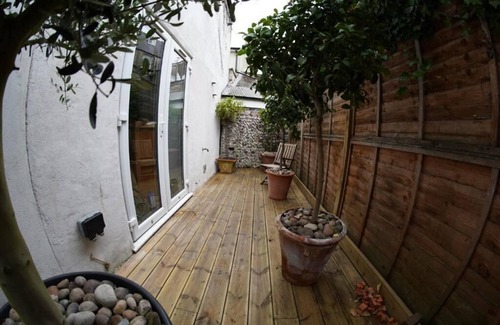 Brighton City Centre Cottage | Family Cottage Ensuite with Tearrace
