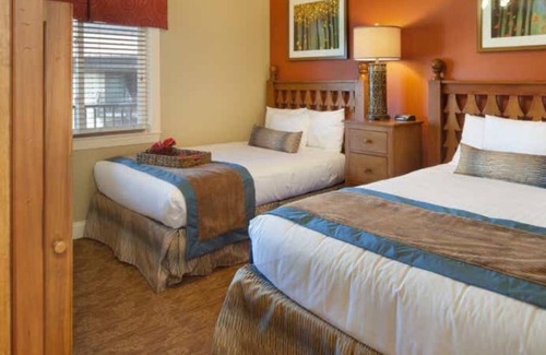 Gatlinburg Resort | Family Escape Awaits at Holiday Inn Club Vacations Smoky Mountain Resort- 2 Bd.