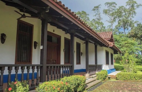 Parrita House | Family Estate for the Perfect Vacation