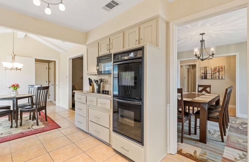 Plano House | Family Favorite ⭐Pool Table/5 Smart TVs- Fast Wifi