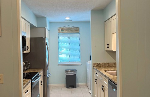 Hilton Head Island Villa | Family Footprints: 2BR/2BA Beach-Dine-Shop-Celebration Park! All ~10 min. Walk!