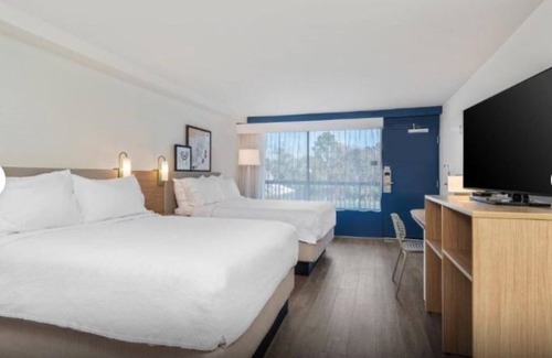 Hilton Head Island Hotel | Family-Friendly Room with Breakfast Near Hilton Head Beach | 2 Rooms