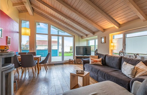 Wesselburenerkoog House | Family friendly vacation home directly on the dike.