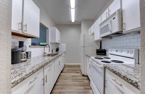 Astrodome House | family-friendly 2-bedroom, 2.5 bath included Wi-Fi, and classic arcade games