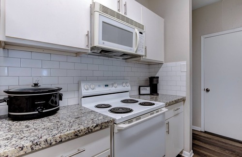 Astrodome House | family-friendly 2-bedroom, 2.5 bath included Wi-Fi, and classic arcade games