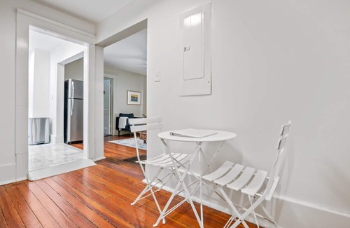 Dixon Park House | Family-Friendly 2APT Duplex ★ Off Street Parking ★ Historic Victorian District