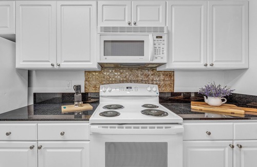 Foley Condo | Family-Friendly 2BR/2BA Foley Condo + Pool Access + Near Attractions