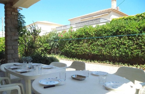 Narbonne-Plage Apartment | Family-Friendly 4-Room Apartment, Sleeps 8, Steps from Beach in Tranquil Narbonne Plage