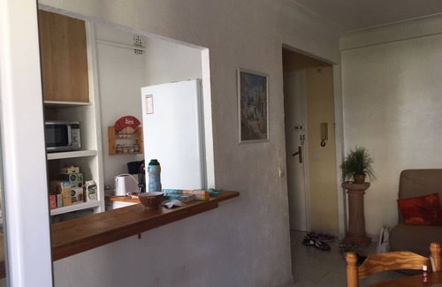 Riou - Petit Juas - Av de Grasse Apartment | Family- Friendly Apartment