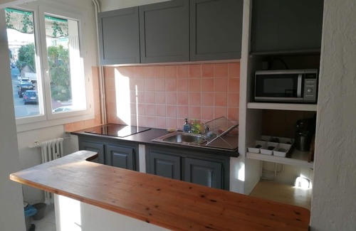Riou - Petit Juas - Av de Grasse Apartment | Family- Friendly Apartment