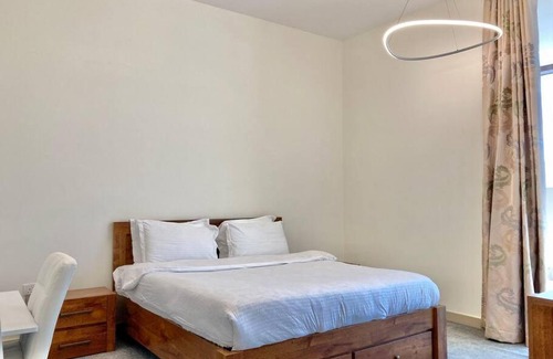 Discovery Gardens Apartment | Family-friendly Apartment Beautiful sunset views from balcony Easy access to metro