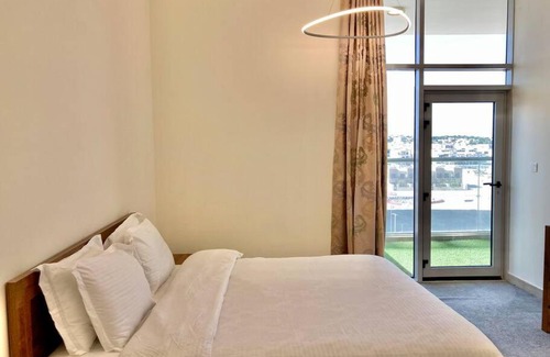 Discovery Gardens Apartment | Family-friendly Apartment Beautiful sunset views from balcony Easy access to metro