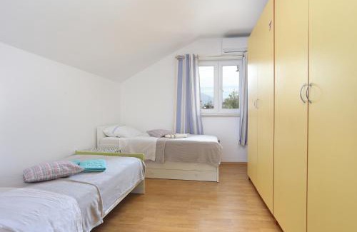 Mejasi Apartment | Family-friendly apartments with swimming pool Split - 21026