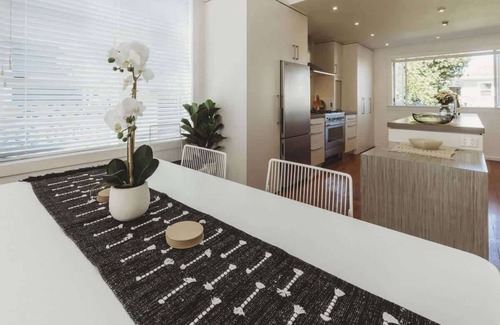 Fitzroy House | Family-Friendly Bungalow in Fitzroy Village