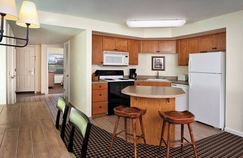 Angels Camp Resort | Family-Friendly Condo Near Lake w/Full Kitchen, Fireplace, Balcony &Resort Pool
