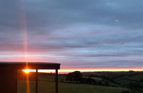Ballycastle Apartment | Family Friendly Glamping Cabin 2 bedroom & Hot Tub