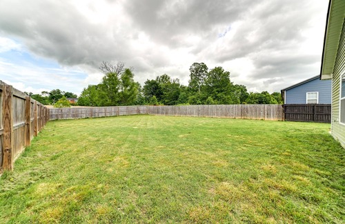Clarksville House | Family-Friendly Home: 9 Mi to Clarksville Speedway