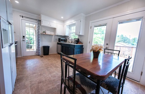 Tigerville House | Family friendly home w/fenced in backyard. Pet Friendly