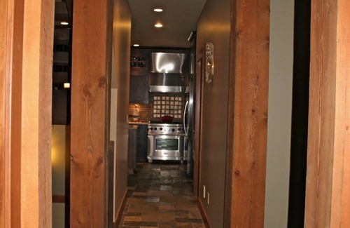 Sun Peaks Ski Chalet | Family Friendly Mountain View Luxury Chalet