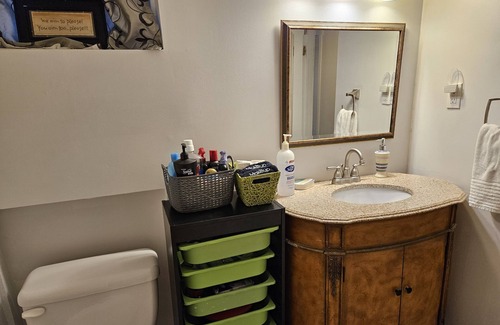 Burlington Apartment | Family-Friendly, quiet, cozy 2-Bedroom Apartment with Continental Breakfast