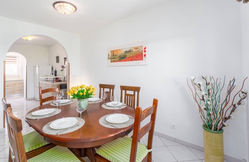 Brulo House | Family friendly, quiet location, garden with barbecue, near the beach