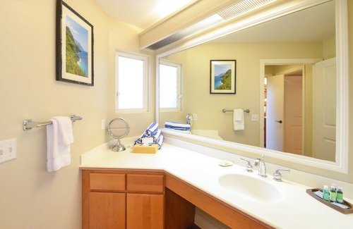 Princeville Resort | Family Friendly Resort ~ North Shore Kauai ~ 2B Deluxe ~ Sleeps 6 ~near Hanalei!