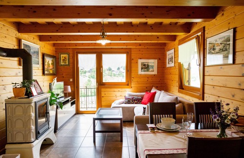 Lasko Apartment | Family-Friendly Retreat In Untouched Nature,10 Minutes from Three Water Parks.
